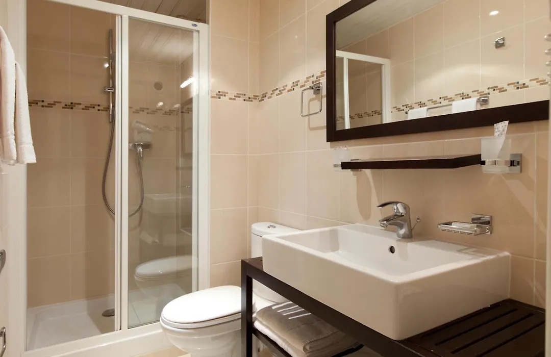Hotel Cosmotel Marais Republique Paris-1
